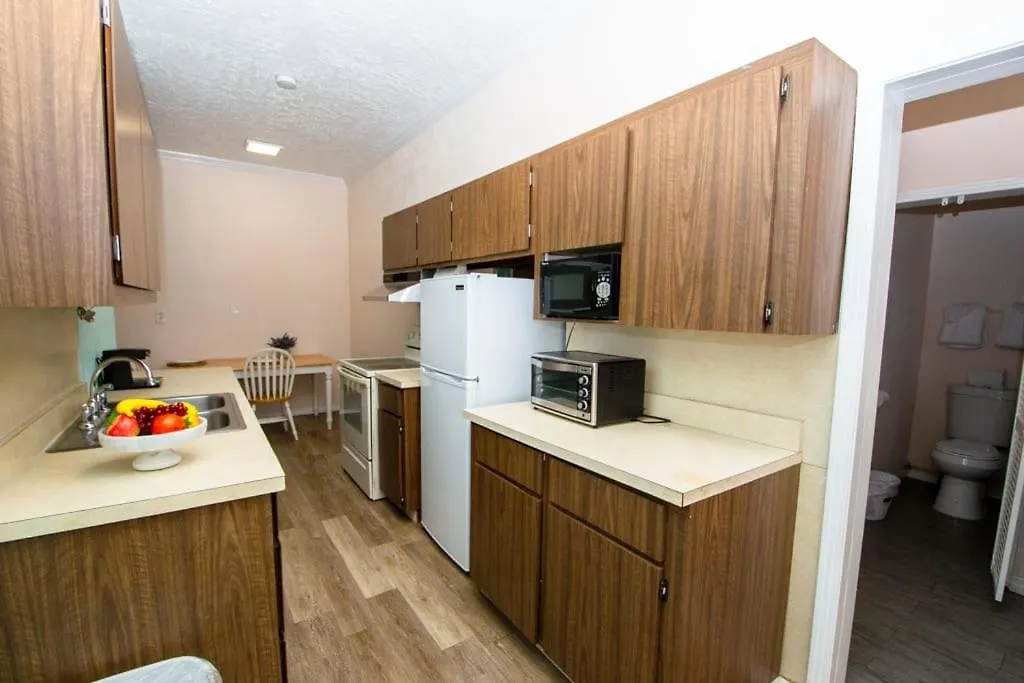 Beach Side Studio With Pool And Parking Apartment Clearwater United States