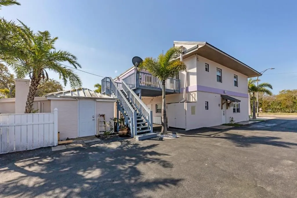 Beach Side Studio With Pool And Parking Apartment Clearwater 0*,  United States